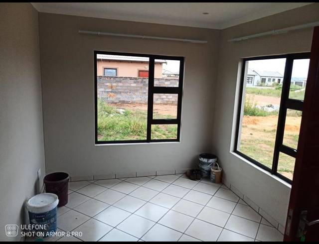 2 BEDROOM HOUSE FOR SALE IN WINDMILL PARK EXT